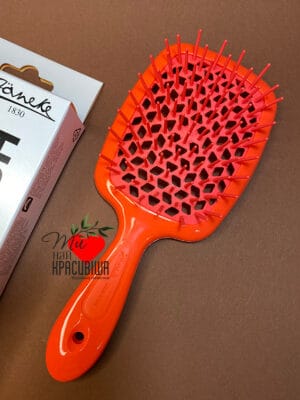 Щітка з особливою масажною базою лосось JANEKE SuperBrush salmon, шт
